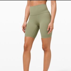 NWT - LuluLemon Align HR Short 8”- size 6